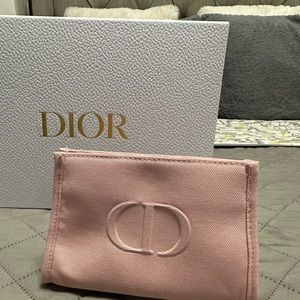 Dior Beauty - makeup pouch